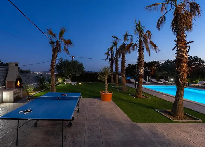 Seaview Stanka With Pool And Attached Jacuzzi *