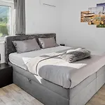 Seaview Stanka With Pool And Attached Jacuzzi Villa *