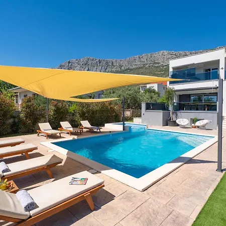 Villa Seaview Stanka With Pool And Attached Jacuzzi Kastela