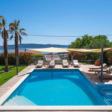 Seaview Stanka With Pool And Attached Jacuzzi Villa Kastela